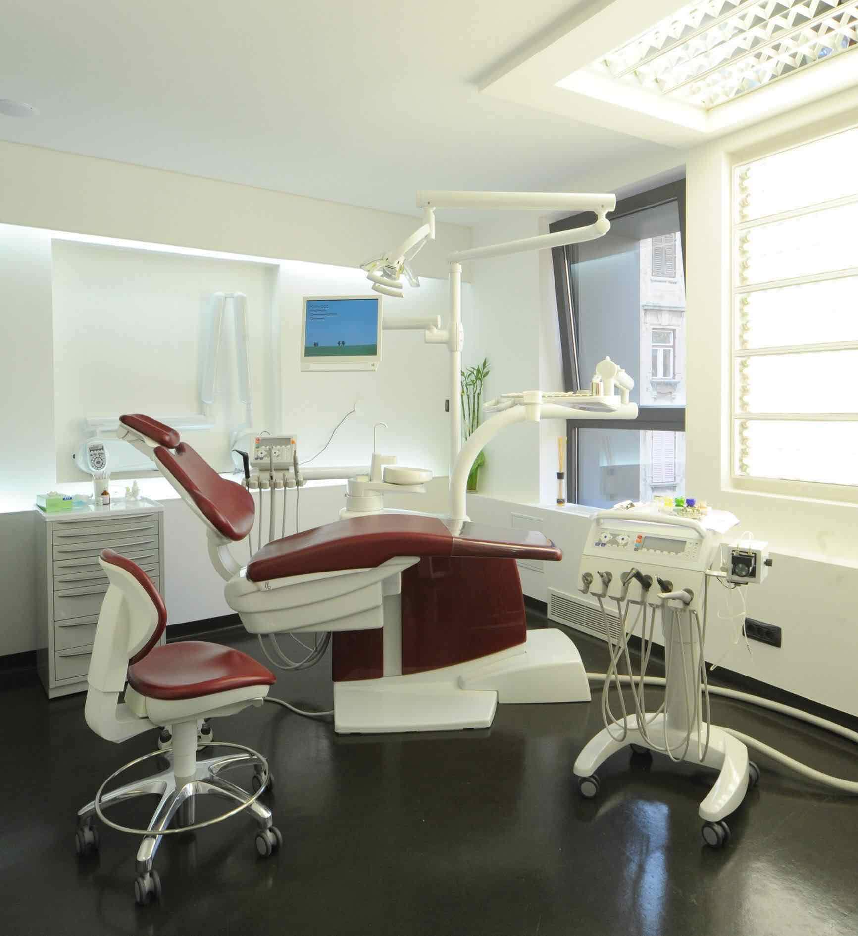 Macchinari Studio Dentistico viaggi dentali a Fiume in Croazia abcdenti
